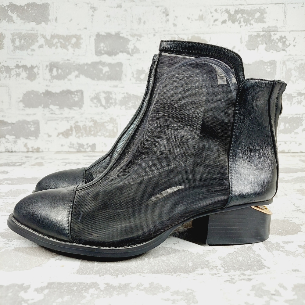 Bakers Elite Black Pointed Toe Leather/ Mesh Back Zip Ankle Boot